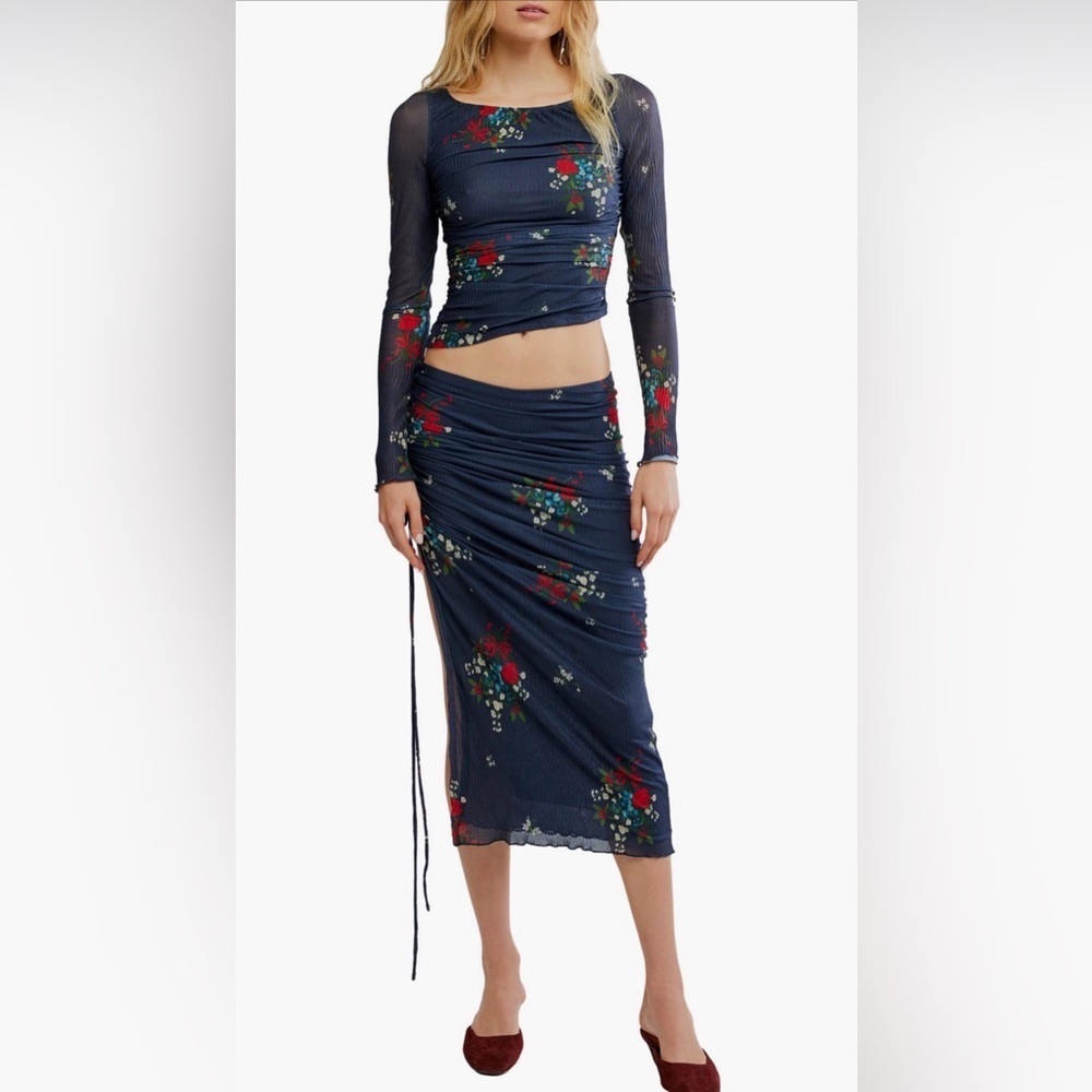 Crimson Lights‎ Mesh Set Top and Skirt NWOT navy